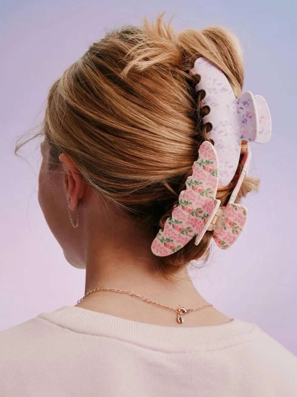 LoveShackFancy x Target – Goody Happy Thoughts Large Claw Clip 1CT Hibiscus